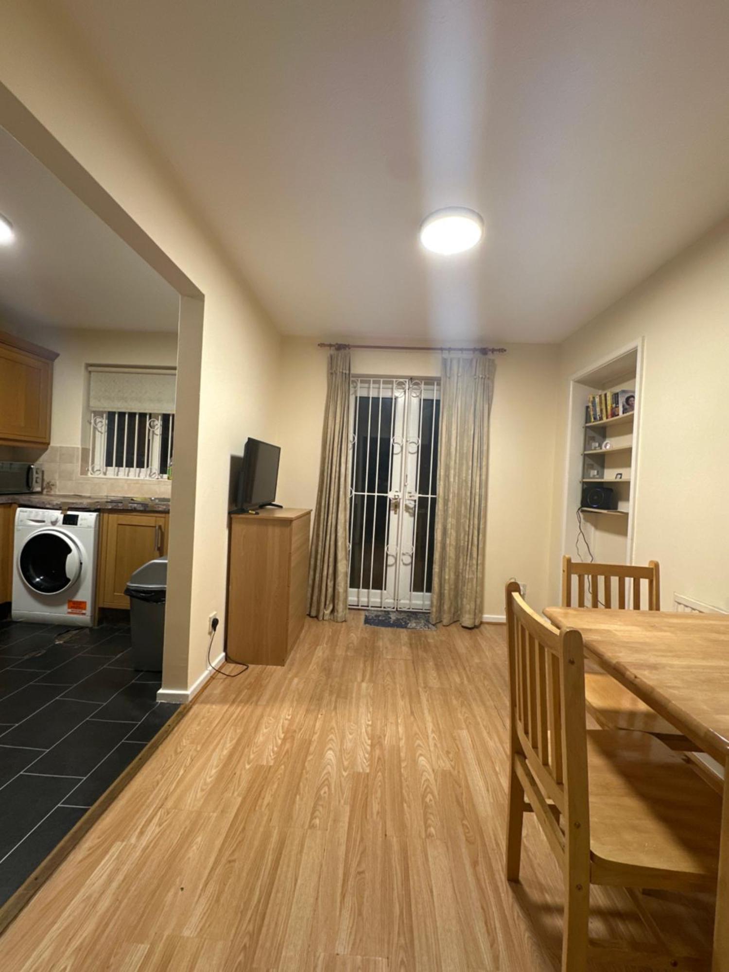 Nice Double Room In Heart Of Londres Extérieur photo